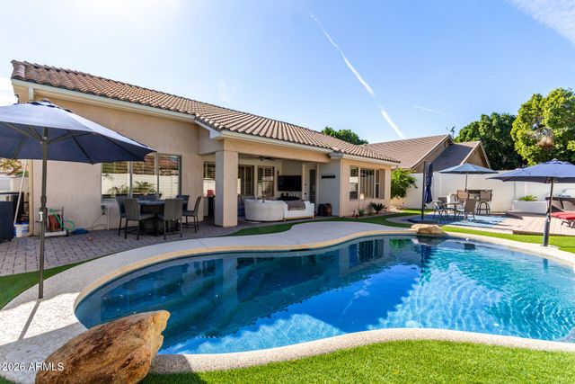 350 W VINEDO Lane, Tempe, AZ 85284