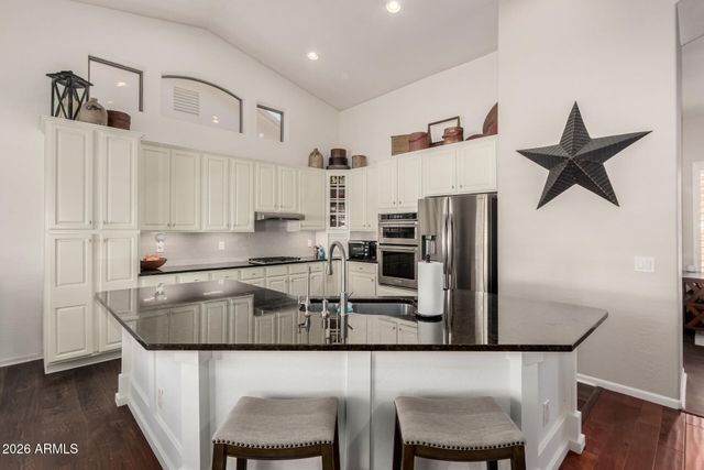 350 W VINEDO Lane, Tempe, AZ 85284