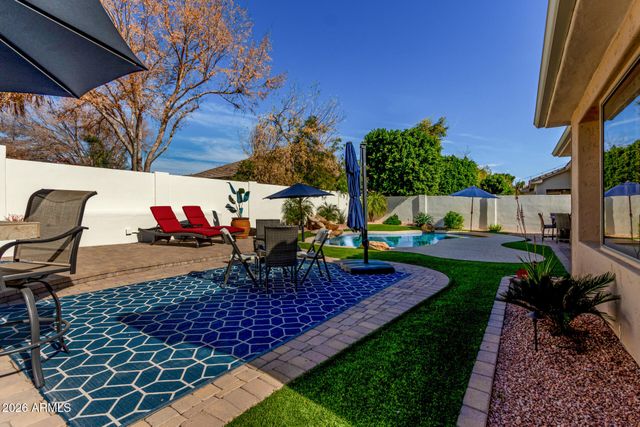 350 W VINEDO Lane, Tempe, AZ 85284