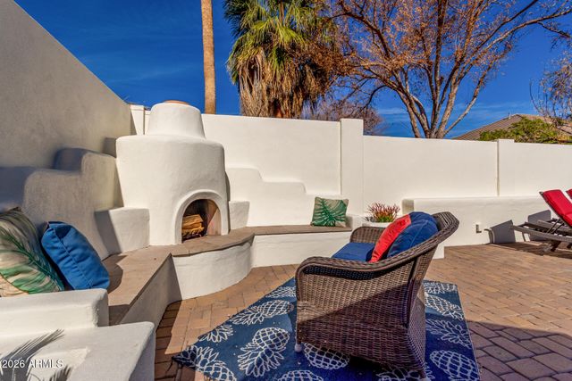 350 W VINEDO Lane, Tempe, AZ 85284