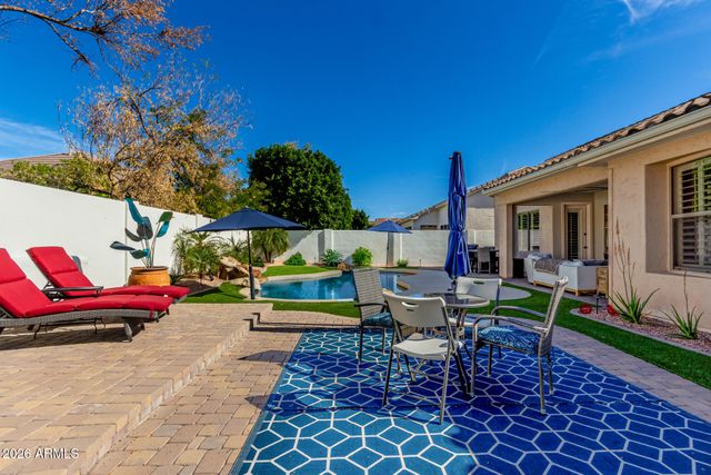 350 W VINEDO Lane, Tempe, AZ 85284