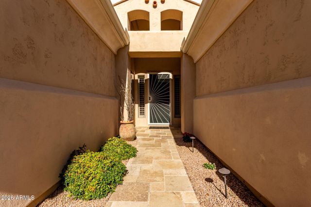 350 W VINEDO Lane, Tempe, AZ 85284