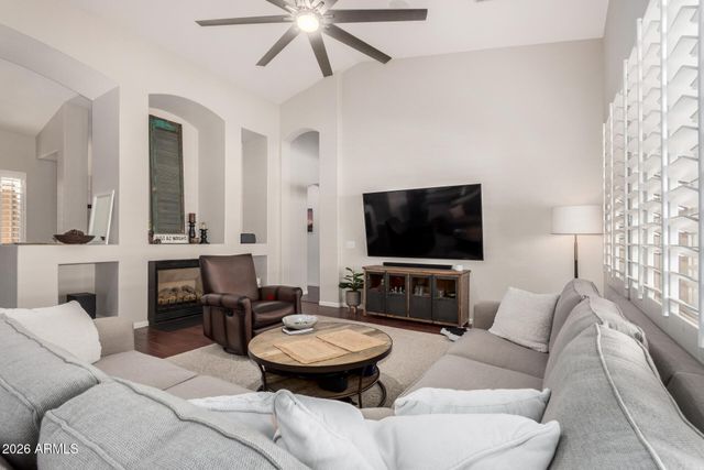 350 W VINEDO Lane, Tempe, AZ 85284