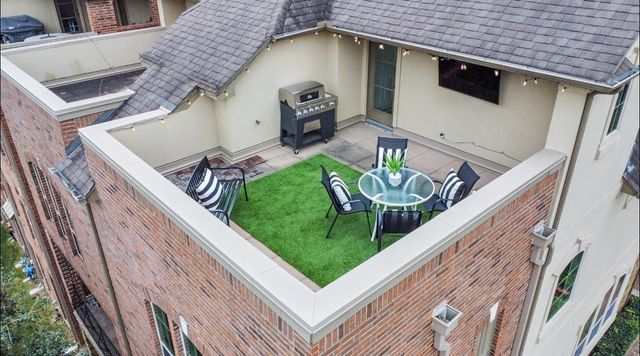 3303 Bingham Manor Lane, Houston, TX 77056