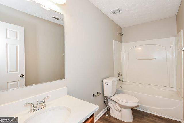 2040 Valley Creek Drive, Lithia Springs, GA 30122