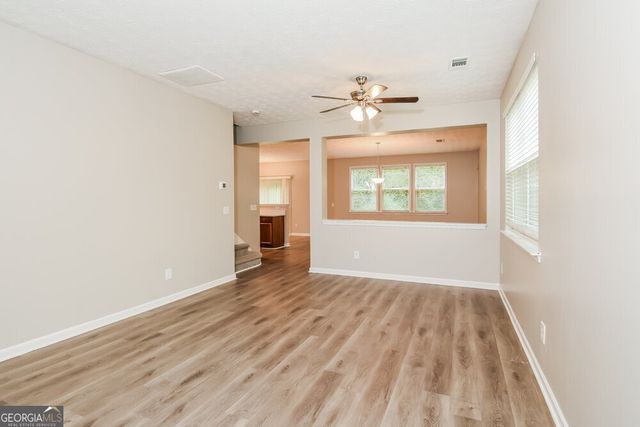 2040 Valley Creek Drive, Lithia Springs, GA 30122