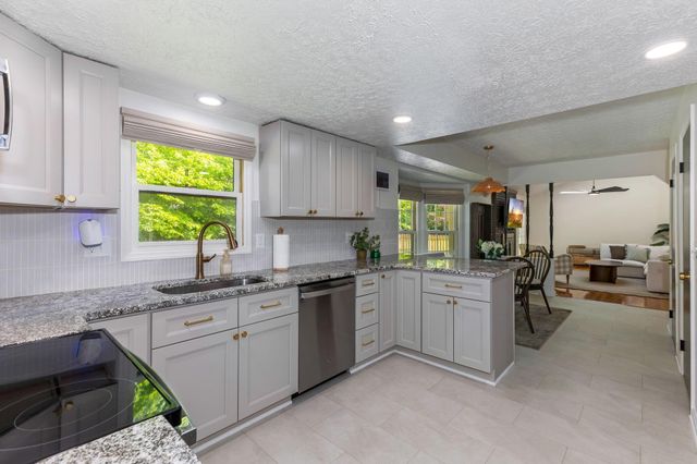13179 Coventry Avenue, Pickerington, OH 43147