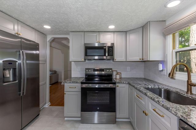 13179 Coventry Avenue, Pickerington, OH 43147