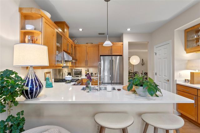 328 INNER HARBOUR CIRCLE, Tampa, FL 33602