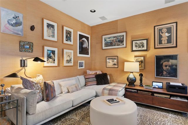 328 INNER HARBOUR CIRCLE, Tampa, FL 33602