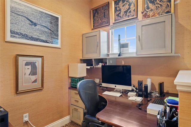 328 INNER HARBOUR CIRCLE, Tampa, FL 33602