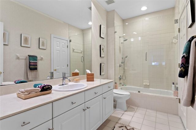 328 INNER HARBOUR CIRCLE, Tampa, FL 33602