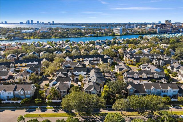 328 INNER HARBOUR CIRCLE, Tampa, FL 33602