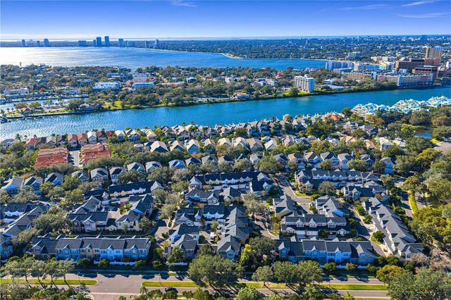 328 INNER HARBOUR CIRCLE, Tampa, FL 33602