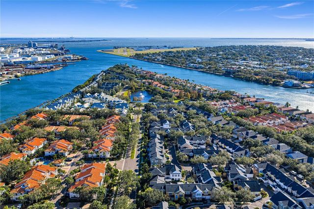 328 INNER HARBOUR CIRCLE, Tampa, FL 33602