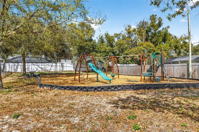 1016 WINDSOR HILL WAY, Tarpon Springs, FL 34689