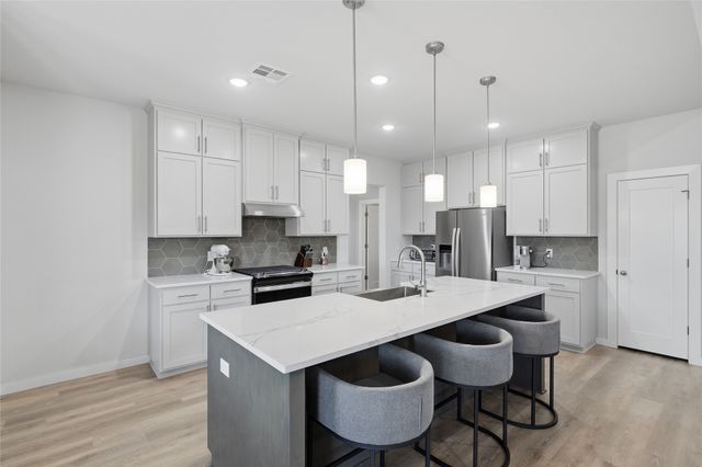 1523 E 138th Street, Glenpool, OK 74033
