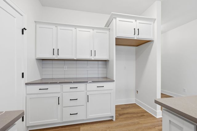 620 Elmwood St, Park City, KS 67147