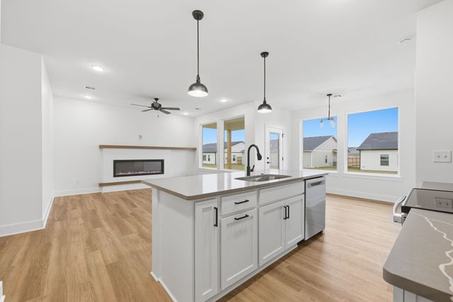 620 Elmwood St, Park City, KS 67147