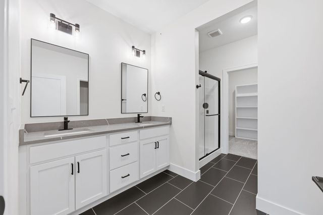 620 Elmwood St, Park City, KS 67147