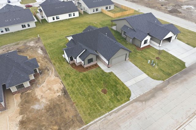 620 Elmwood St, Park City, KS 67147