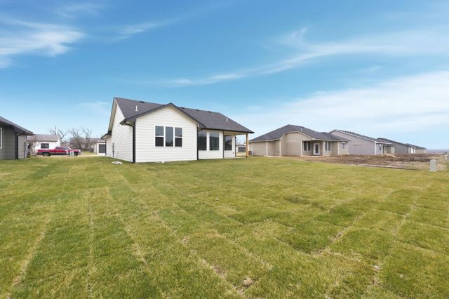 620 Elmwood St, Park City, KS 67147