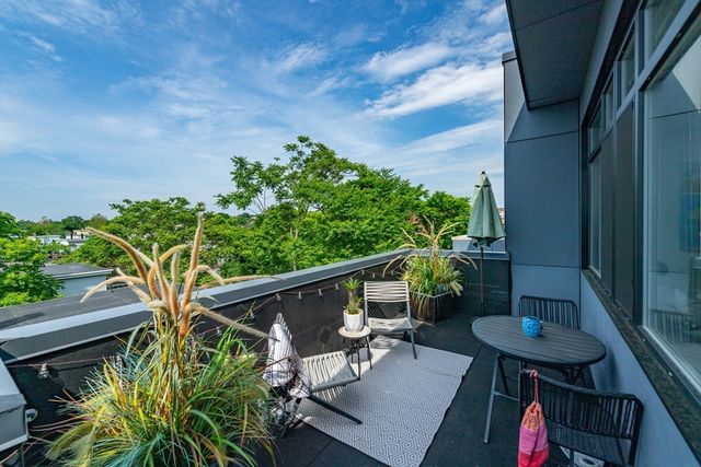 400 Mystic Avenue 201, Somerville, MA 02145