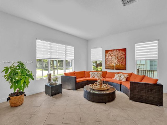 4961 SW 173rd Ave, Miramar, FL 33029