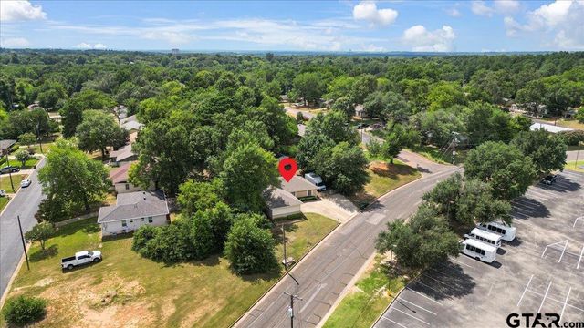 3121 S Robertson Ave, Tyler, TX 75701