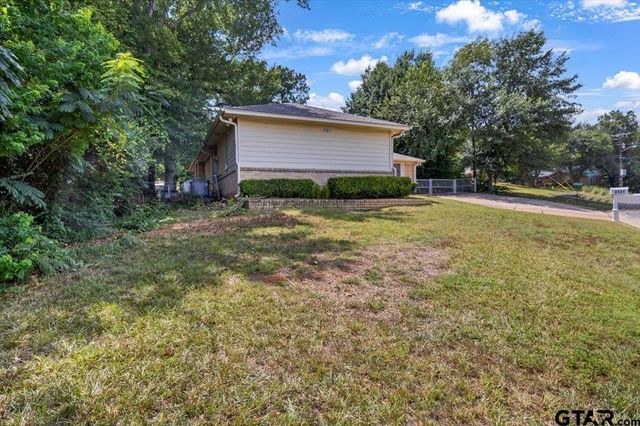 3121 S Robertson Ave, Tyler, TX 75701