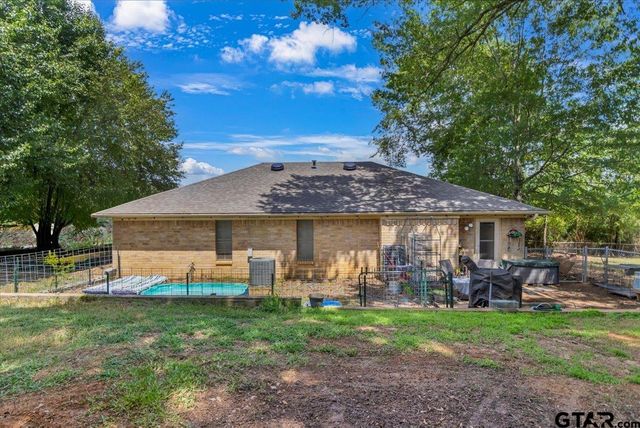 3121 S Robertson Ave, Tyler, TX 75701