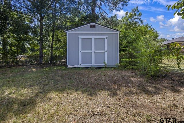 3121 S Robertson Ave, Tyler, TX 75701