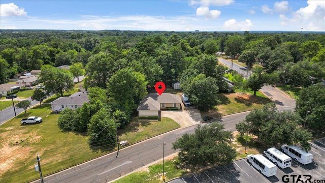 3121 S Robertson Ave, Tyler, TX 75701
