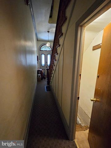2211 MOUNT VERNON ST, Philadelphia, PA 19130