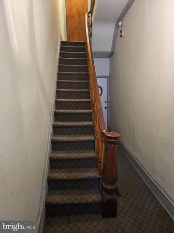 2211 MOUNT VERNON ST, Philadelphia, PA 19130