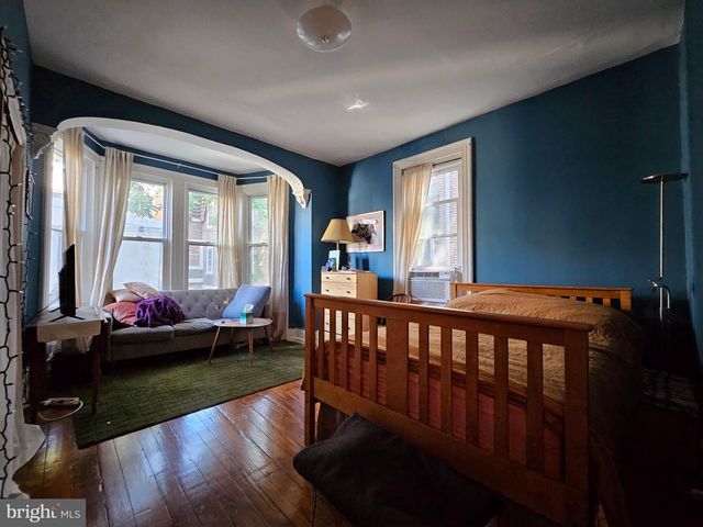 2211 MOUNT VERNON ST, Philadelphia, PA 19130