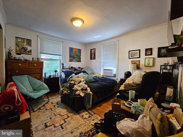 2211 MOUNT VERNON ST, Philadelphia, PA 19130