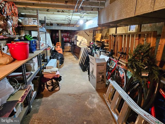 2211 MOUNT VERNON ST, Philadelphia, PA 19130