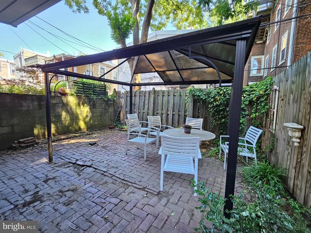 2211 MOUNT VERNON ST, Philadelphia, PA 19130