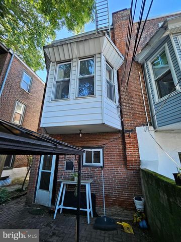 2211 MOUNT VERNON ST, Philadelphia, PA 19130