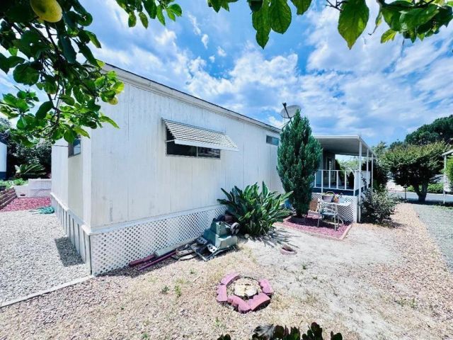 2130 Sunset 122, Vista, CA 92081