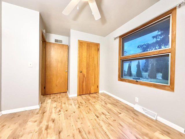 275 Broadway Street, Prairie Du Sac, WI 53578