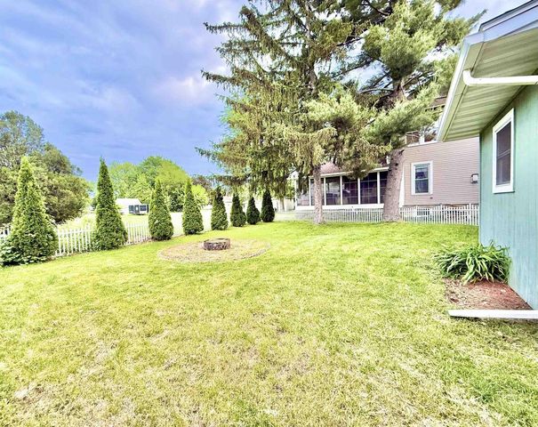 275 Broadway Street, Prairie Du Sac, WI 53578