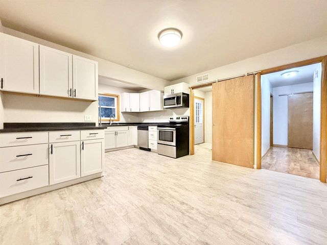 275 Broadway Street, Prairie Du Sac, WI 53578