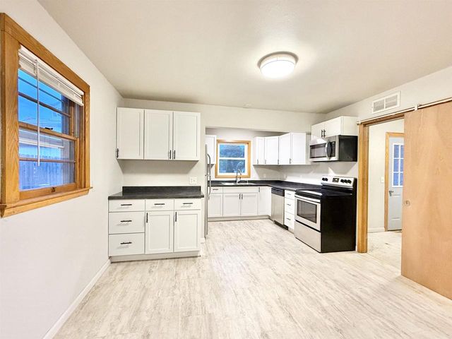275 Broadway Street, Prairie Du Sac, WI 53578
