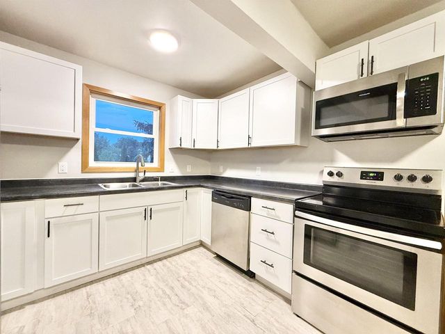275 Broadway Street, Prairie Du Sac, WI 53578