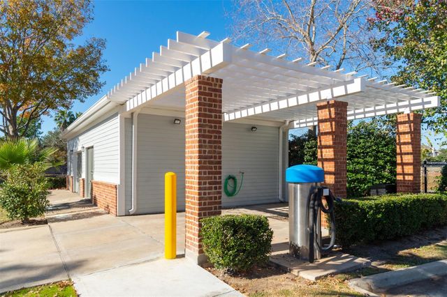 15270 Voss Road 331, Sugar Land, TX 77498