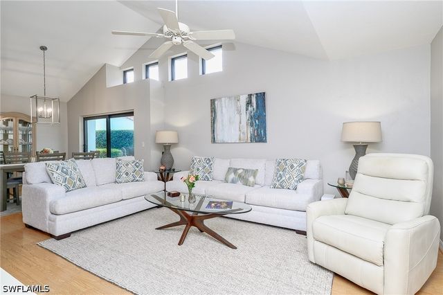 524 Beachwalk CIR, Naples, FL 34108