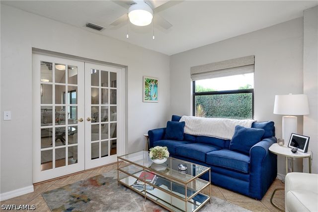 524 Beachwalk CIR, Naples, FL 34108