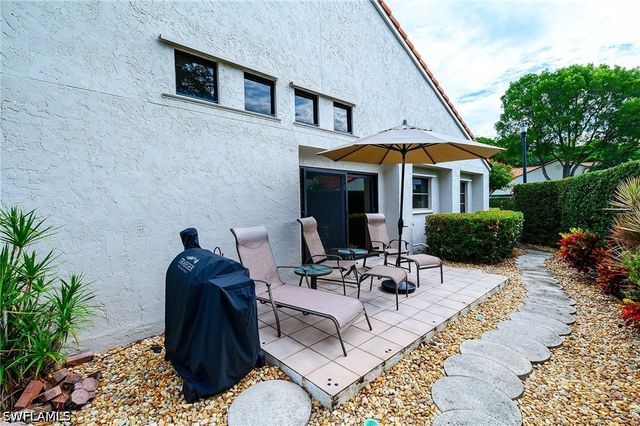 524 Beachwalk CIR, Naples, FL 34108